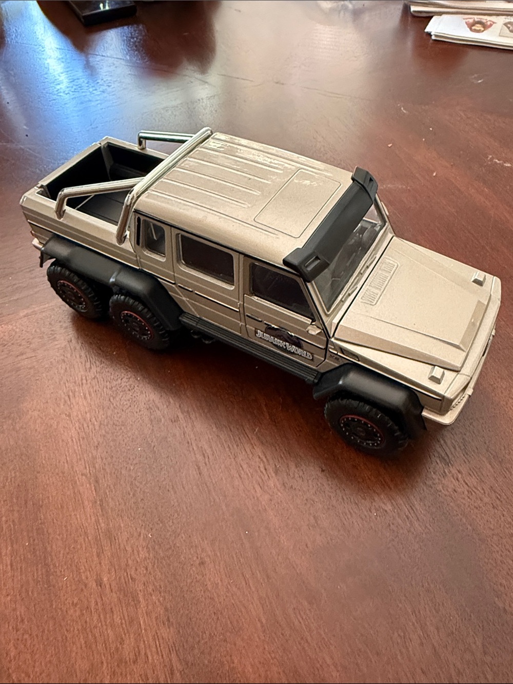 Jurassic World 6x6 Mercedes G63 AMG Jada 1:24 scale diecast truck